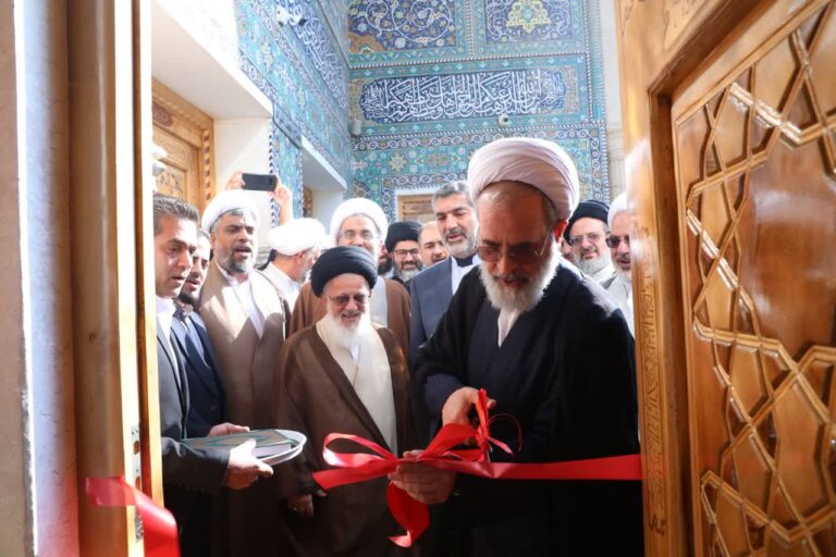 بازدید حضرت آیت الله اعرافی از بخش های مختلف مفتاح نجف اشرف (حسینیه امام رضا ع )
